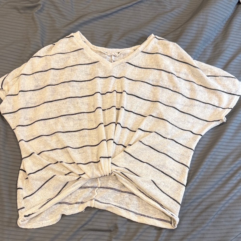 1.4.3. Story by Line Up Black and White Knit Top